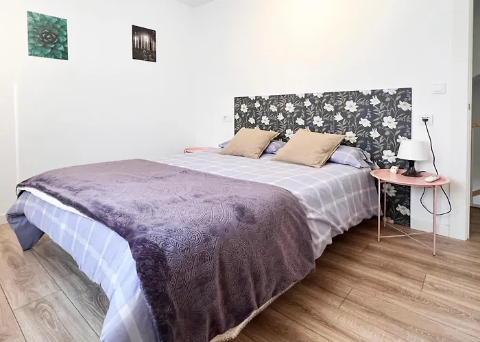 Regimiento 2, Center, New, Quite, Breakfast Included, Parking On Request, Rg